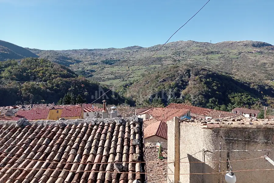 Casa in vendita di 80 mq a €15.000 (rif. 10/2026)