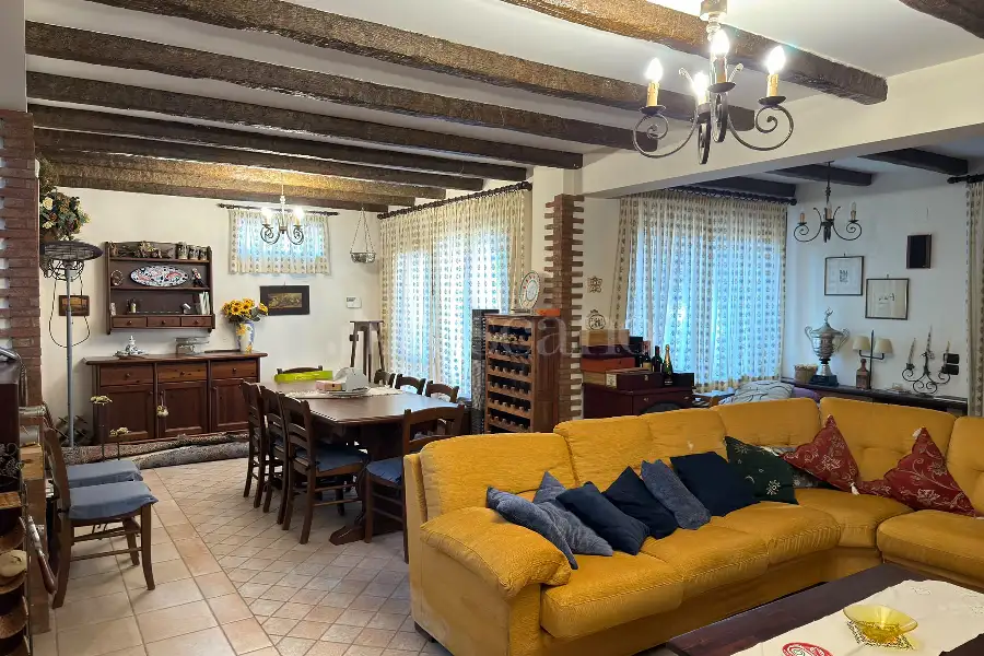 Villa in vendita di 317 mq a €459.000 (rif. 134/2026)