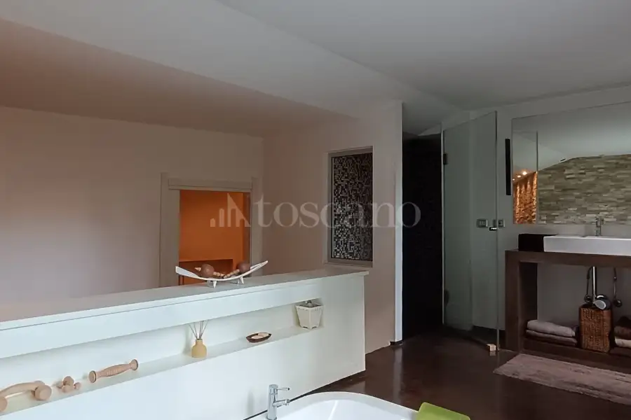 Casa in vendita di 220 mq a €835.000 (rif. 18/2025)