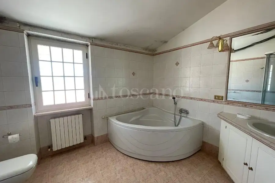 Villa in vendita di 322 mq a €175.000 (rif. 39/2026)
