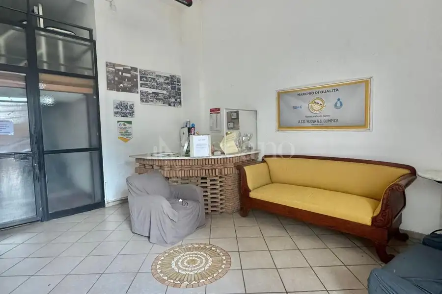 Negozio in affitto di 600 mq a €2.500 (rif. 51/2026)