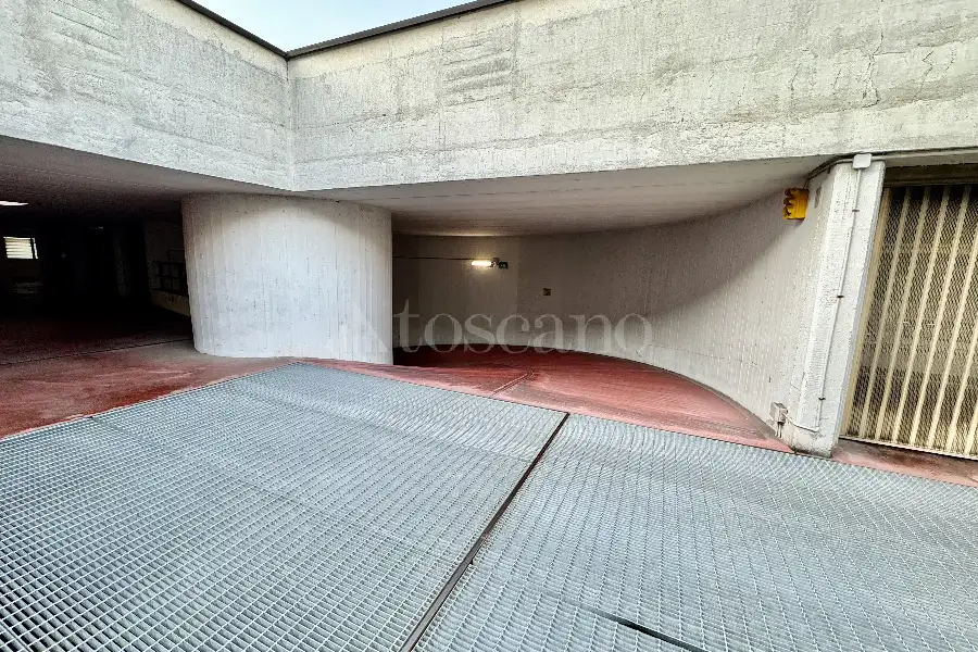 Box in affitto di 15 mq a €270 (rif. 125/2026)