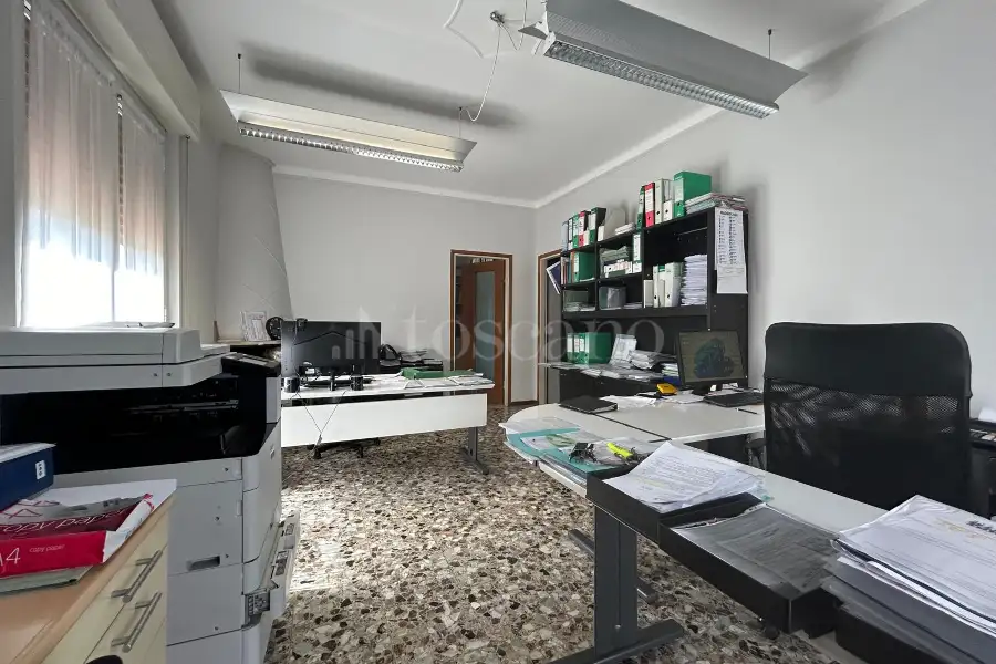 Palazzo in vendita di 400 mq a €460.000 (rif. 28/2024)