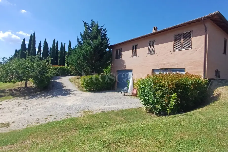 Villa in vendita di 400 mq a €1.230.000 (rif. 11/2026)