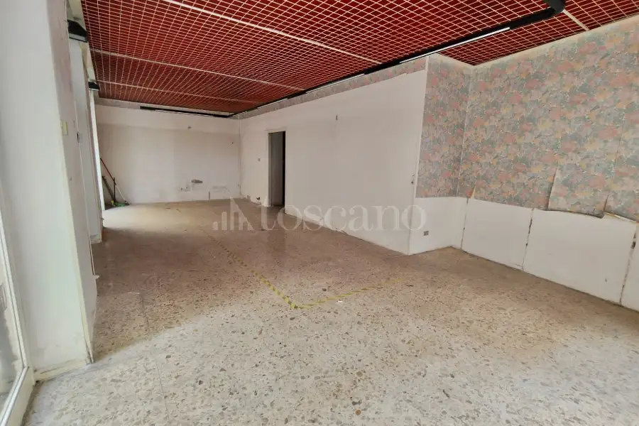 Negozio in affitto di 80 mq a €800 (rif. 26/2026)