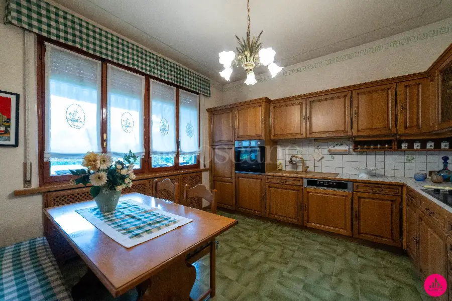 Villa in vendita di 390 mq a €430.000 (rif. 171/2025)