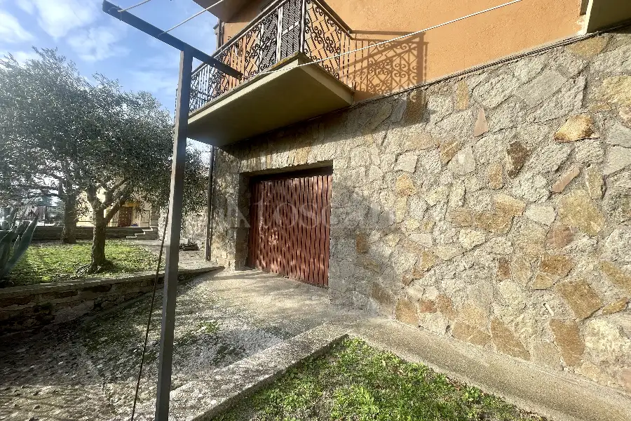 Villa in vendita di 400 mq a €295.000 (rif. 2/2026)