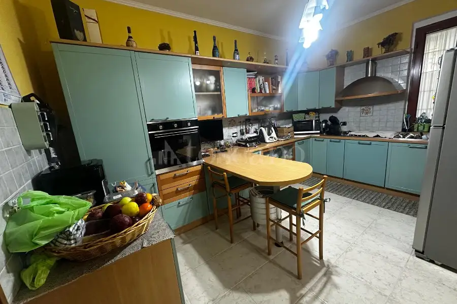 Casa Indipendente in vendita di 250 mq a €250.000 (rif. 92/2026)