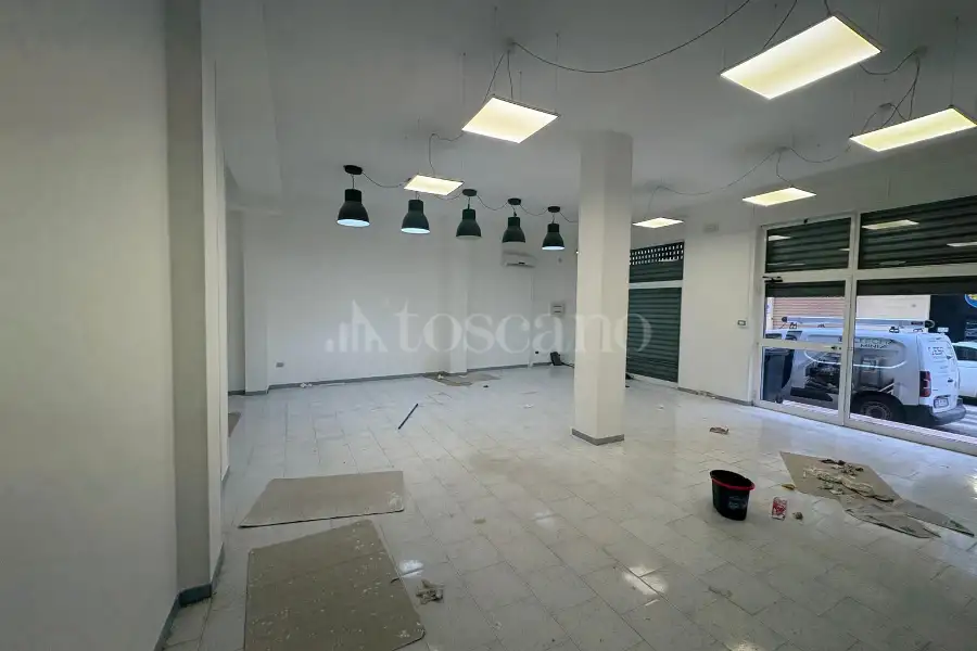 Negozio in vendita di 114 mq a €205.000 (rif. 8/2026)