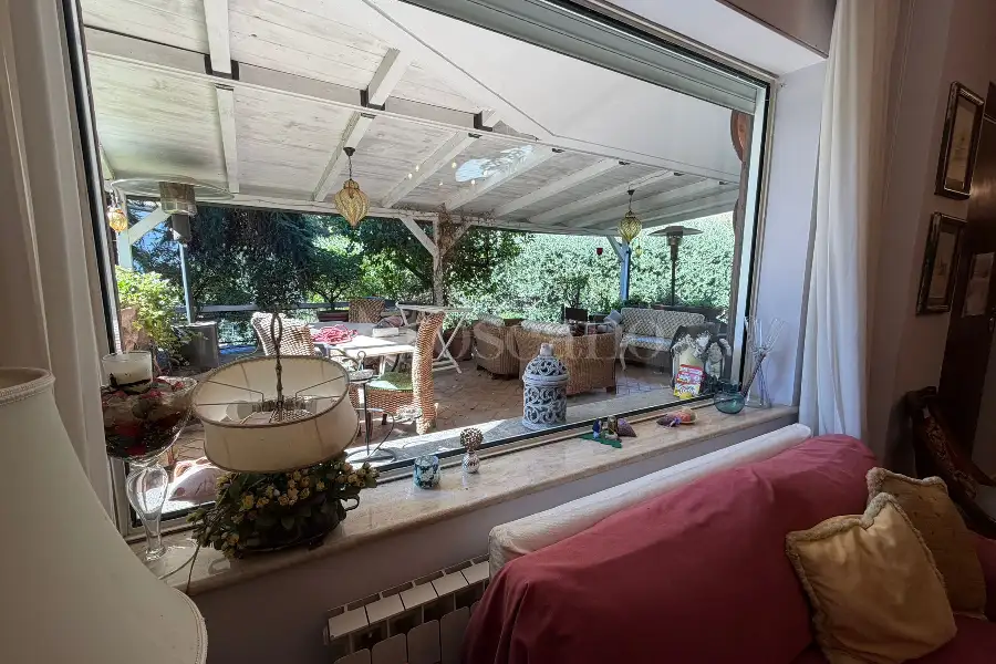 Villa Plurifamiliare in vendita di 430 mq a €395.000 (rif. 19/2026)