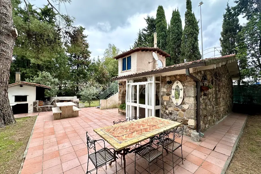 Casale in vendita di 200 mq a €790.000 (rif. 22/2025)