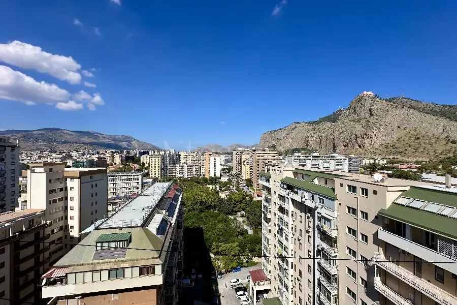 Attico in vendita di 140 mq a €420.000 (rif. 68/2026)