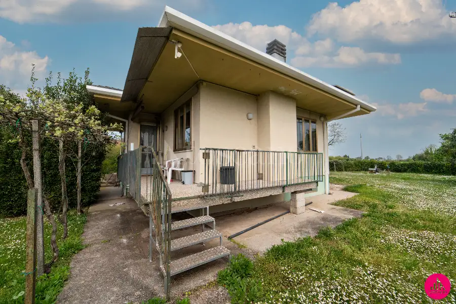 Casa Indipendente in vendita di 170 mq a €279.000 (rif. 95/2026)