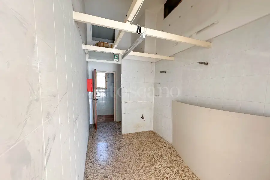 Negozio in vendita di 60 mq a €85.000 (rif. 22/2026)