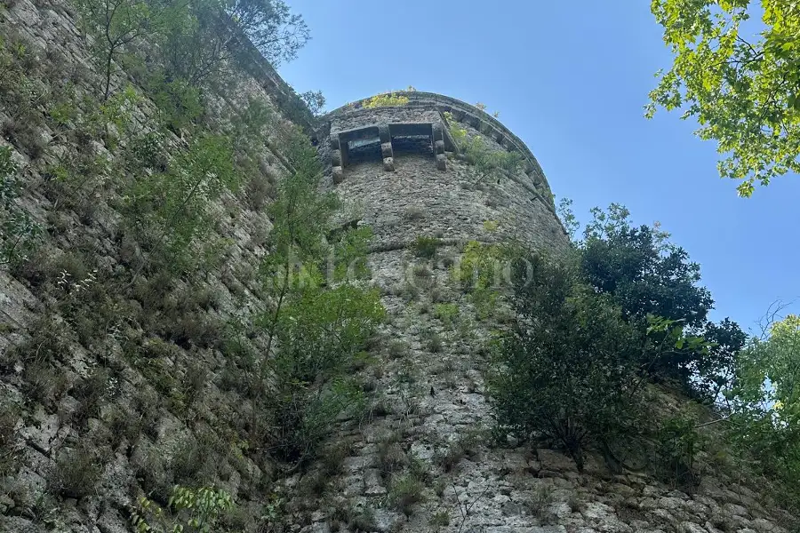 Palazzo in vendita di 3.000 mq trattativa riservata (rif. 69/2026)
