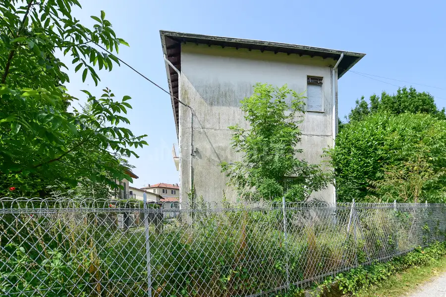 Casa Indipendente in vendita di 250 mq a €345.000 (rif. 31/2025)