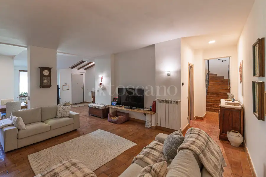 Villa Plurifamiliare in vendita di 130 mq a €370.000 (rif. 1/2026)