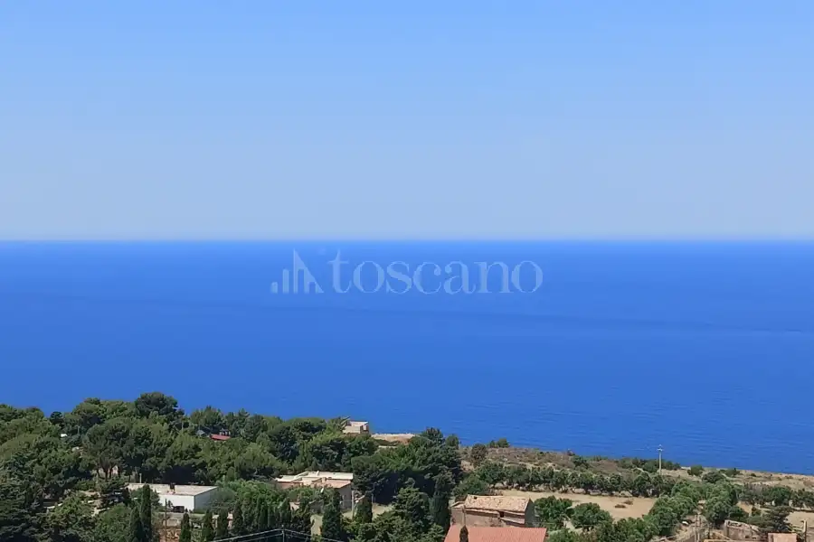 Agricolo in vendita di 37.700 mq a €225.000 (rif. 31/2026)