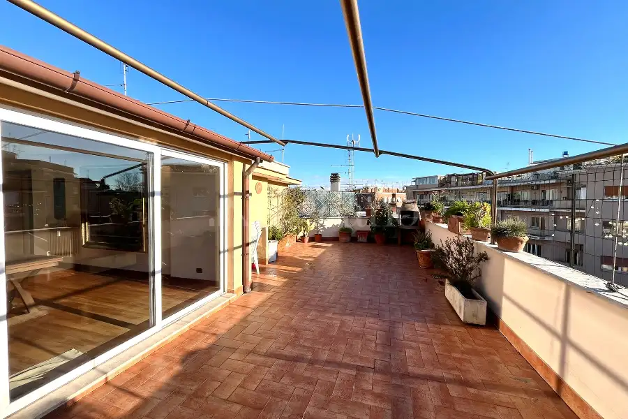 Superattico in vendita di 74 mq a €429.000 (rif. 1/2026)