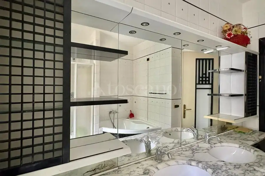 Casa Indipendente in vendita di 350 mq a €99.000 (rif. 101/2026)