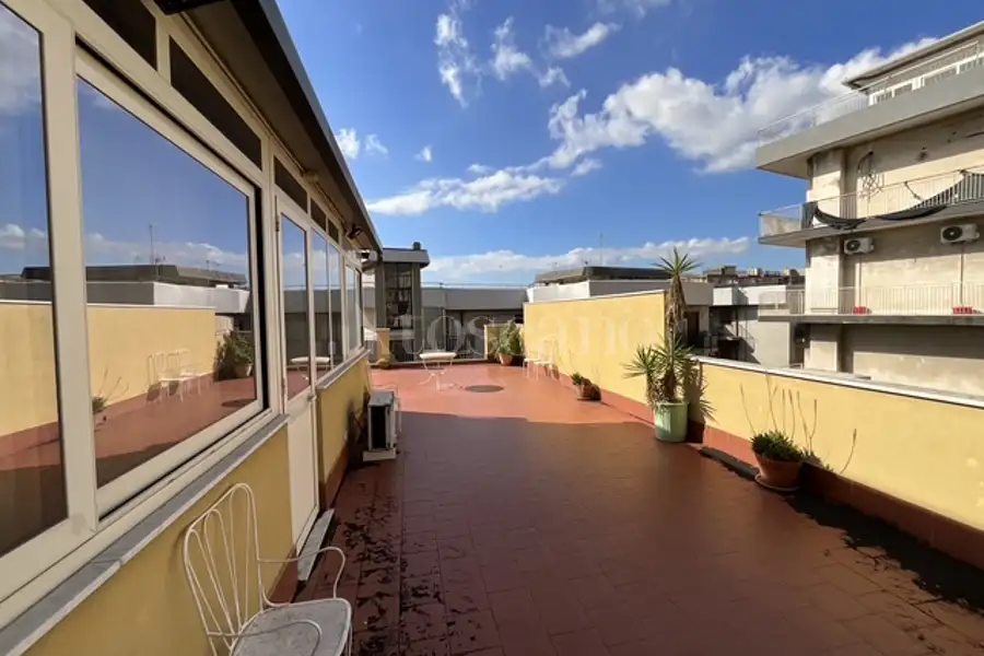 Attico in affitto di 75 mq a €800 (rif. 170/2026)