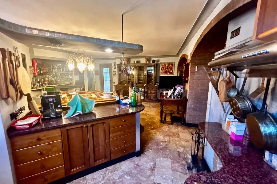 Villa in vendita di 300 mq a €700.000 (rif. 29/2026)