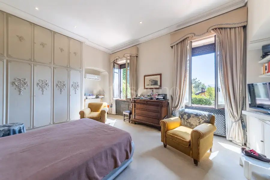 Villa in vendita di 750 mq a €1.950.000 (rif. 53/2026)