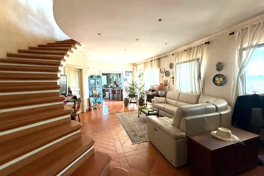 Villa Plurifamiliare in vendita di 160 mq a €269.000 (rif. 30/2026)