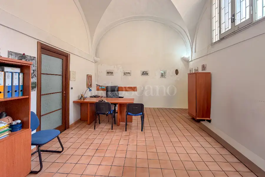 Negozio in vendita di 200 mq a €590.000 (rif. 51/2026)