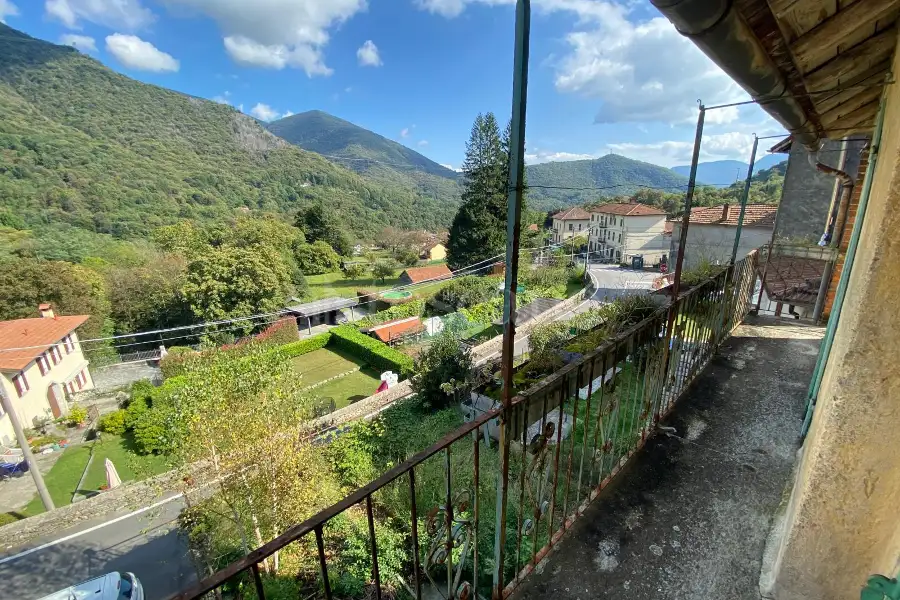 Casa Indipendente in vendita di 270 mq a €65.000 (rif. 26/2026)