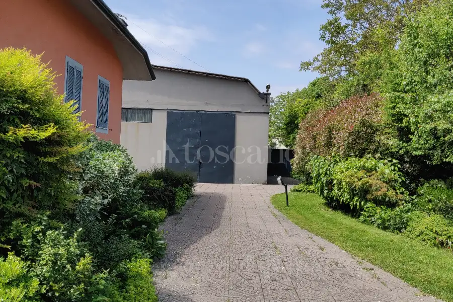 Villa in vendita di 500 mq trattativa riservata (rif. 33/2026)