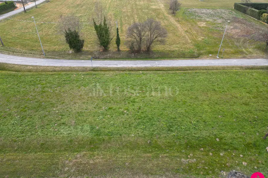Edificabile Residenziali in vendita di 1.690 mq a €75.000 (rif. 7/2026)