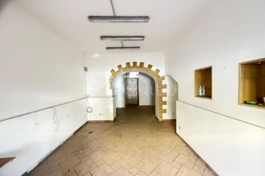 Negozio in vendita di 60 mq a €79.000 (rif. 99/2026)