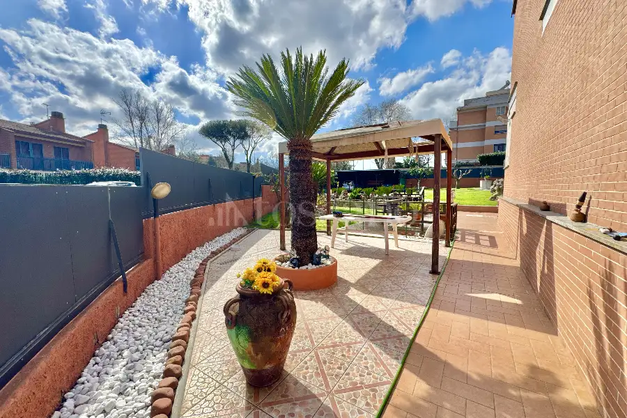 Villa Bifamiliare in vendita di 215 mq a €649.000 (rif. 10/2026)