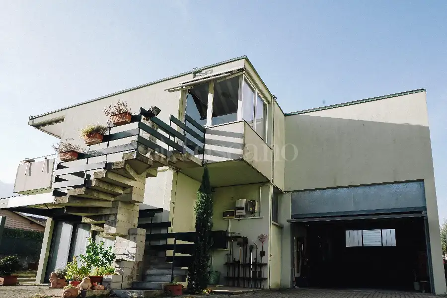 Casa Indipendente in vendita di 450 mq a €360.000 (rif. 16/2025)