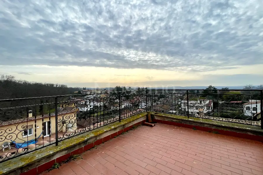 Villa in vendita di 400 mq a €295.000 (rif. 2/2026)