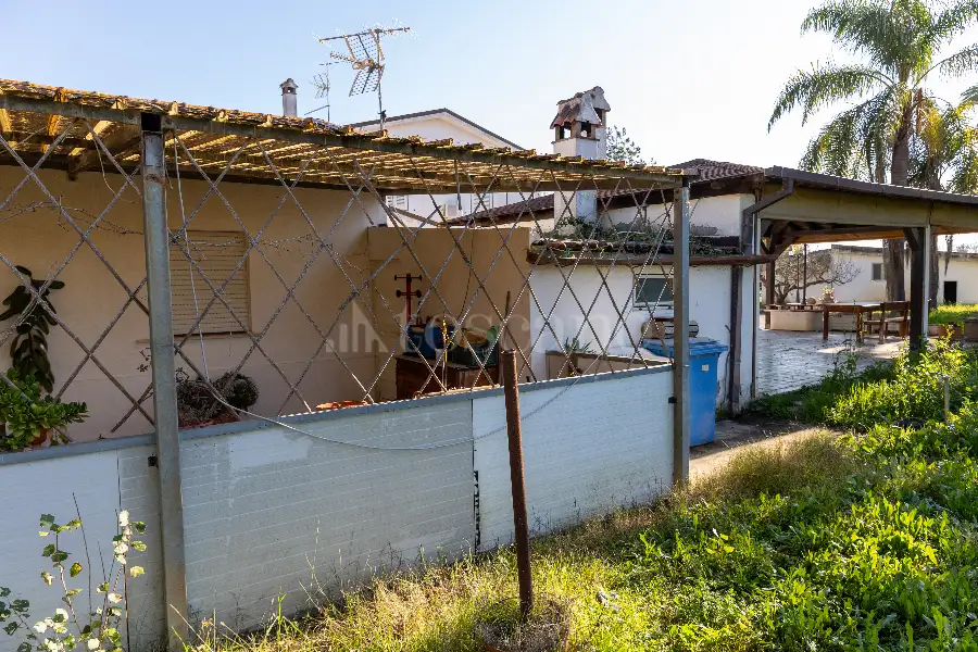 Villa in vendita di 700 mq a €580.000 (rif. 131/2025)