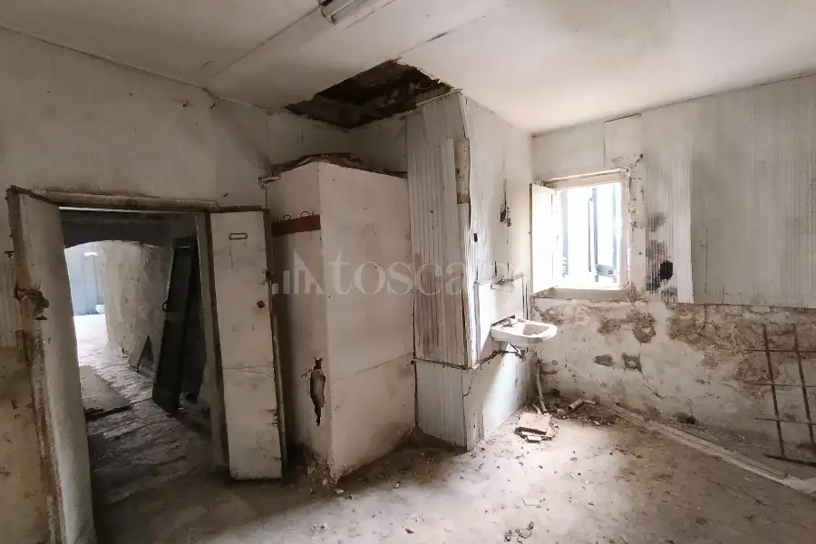 Palazzo in vendita di 408 mq a €1.100.000 (rif. 23/2026)