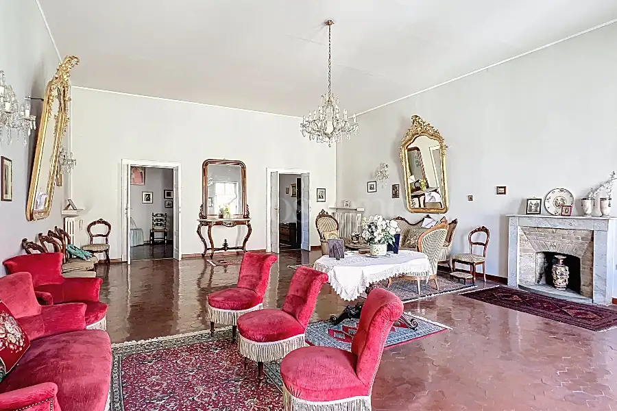 Casa in vendita di 320 mq a €495.000 (rif. 119/2025)