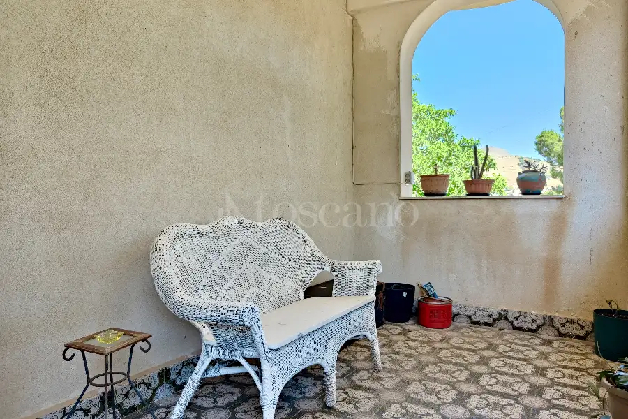 Villa in vendita di 500 mq a €255.000 (rif. 41/2026)