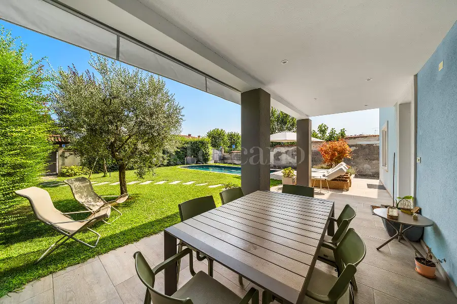 Villa in vendita di 300 mq a €525.000 (rif. 53/2026)