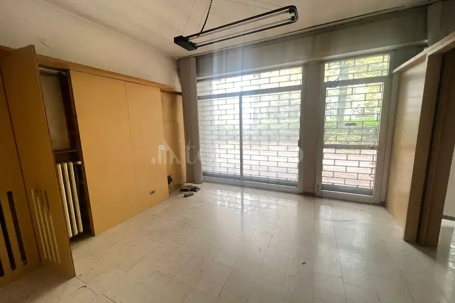 Negozio in vendita di 158 mq a €129.000 (rif. 5/2026)