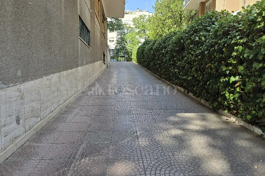 Box in vendita di 13 mq a €70.000 (rif. 13/2026)