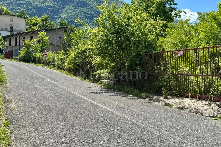 Casa Indipendente in vendita di 332 mq a €60.000 (rif. 64/2025)