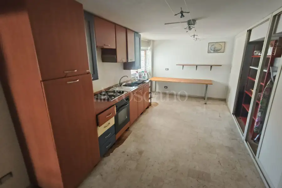 Ufficio in vendita di 240 mq a €190.000 (rif. 43/2026)