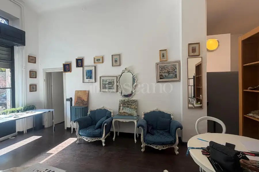Negozio in affitto di 85 mq a €3.000 (rif. 11/2026)