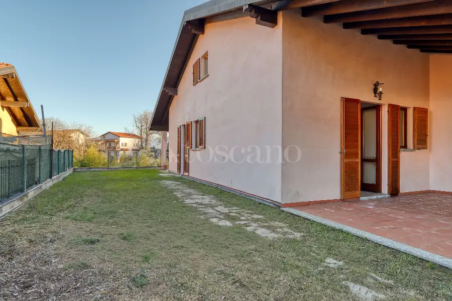 Villa Bifamiliare in vendita di 130 mq a €250.000 (rif. 103/2026)