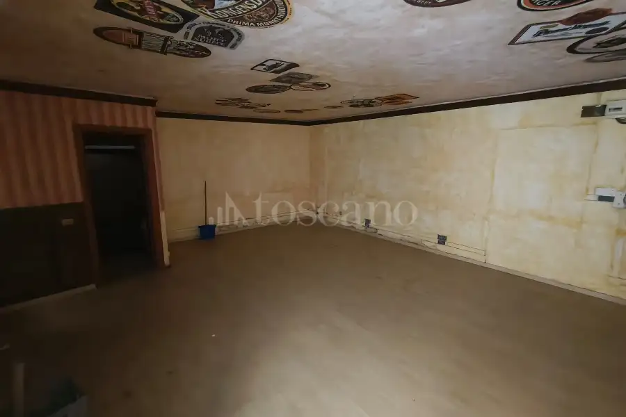 Negozio in vendita di 50 mq a €60.000 (rif. 21/2026)