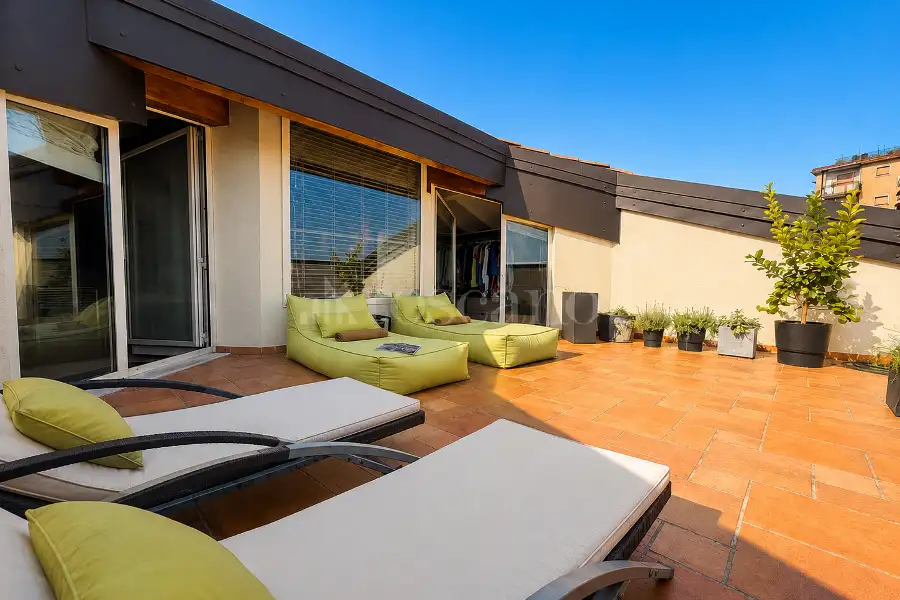 Attico in vendita di 308 mq a €1.250.000 (rif. 55/2026)