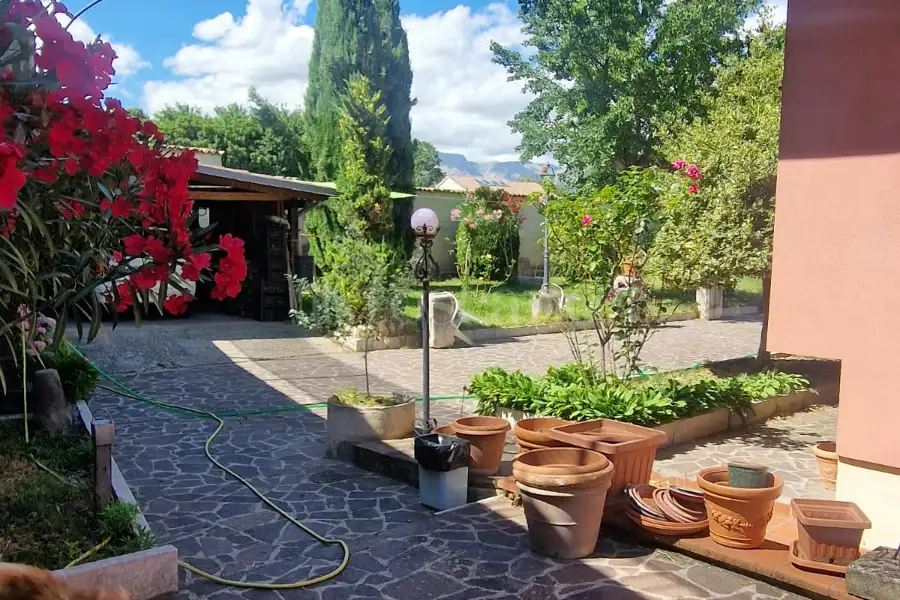Villa in vendita di 500 mq a €520.000 (rif. 104/2025)
